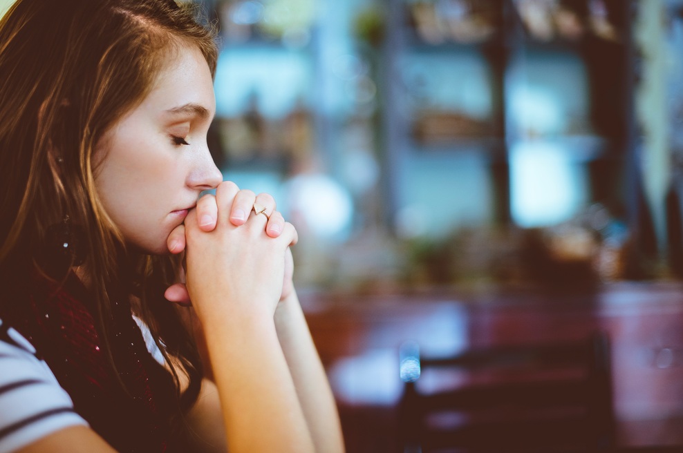"Včasih je treba prijateljstvo dati v smeti" (ganljive osebne izpovedi bralk) (foto: Unsplash.com/Ben White)