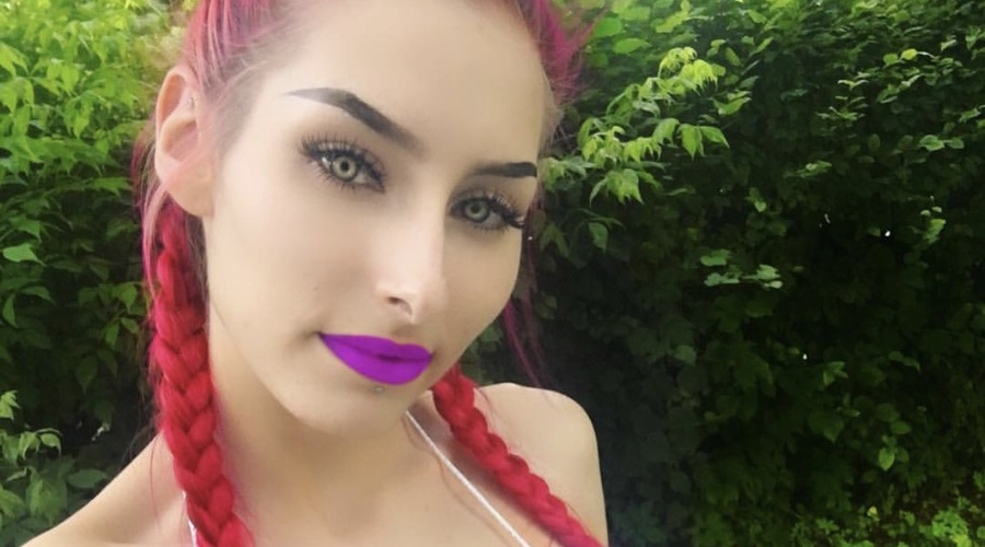 Pevka Raiven se je preizkusila v nečem popolnoma novem! Poglej, kaj počne (foto: www.instagram.com/raivenofficial)