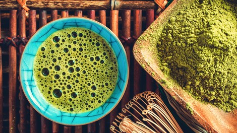 Matcha čaj: Zeleni superheroj s številnimi zdravilnimi lastnostmi