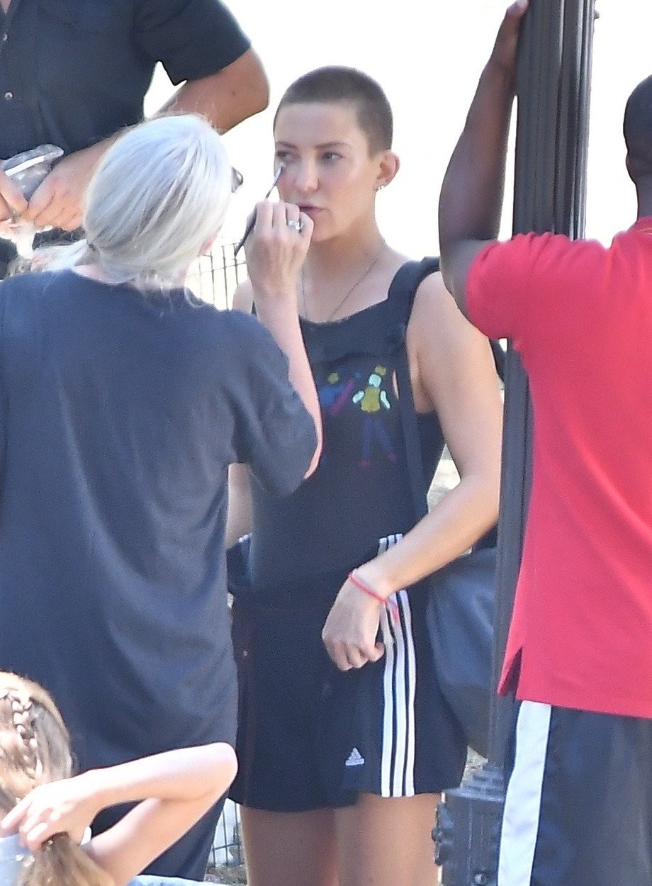 Preberi še, zakaj se je igralki Kate Hudson oče javno odrekel: https://www.cosmopolitan.si/zvezde/kate-hudson-oce-se-ji-je-javno-odrekel-zaradi/
