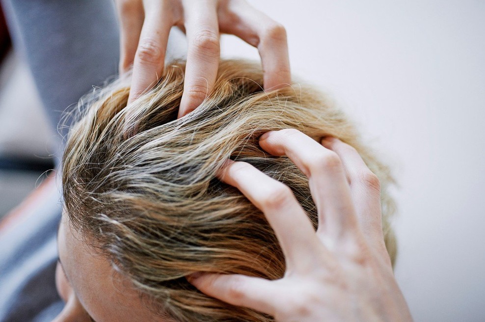 "Trenirate” svoje lase z manj umivanja? Gre za zmotno prepričanje, ki lahko vodi v katastrofo - in to je še kako dobro vedeti (foto: Profimedia)