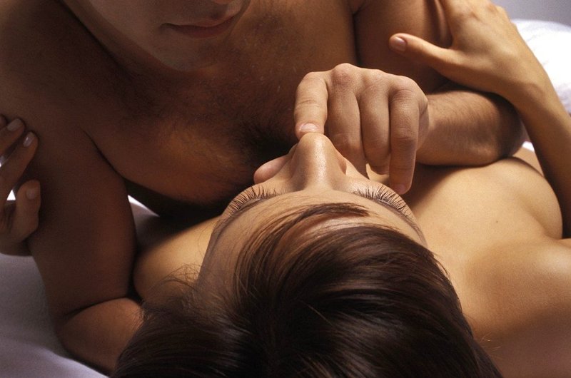 Za moške: Kako vzbuditi njeno hrepenenje (foto: Profimedia)