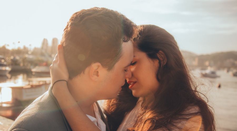 V razmerju je ženskam lažje, če poznamo te resnice o moških! (foto: Unsplash.com/Henri Meilhac)