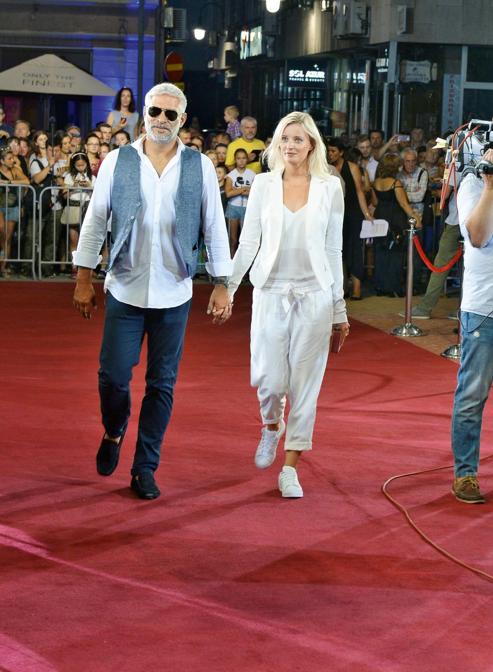 "V Sarajevu je bilo vzdušje sproščeno, ulice in dvorane nabito polne z ljubitelji filma. Festival je dobro organiziran, s pestrim …