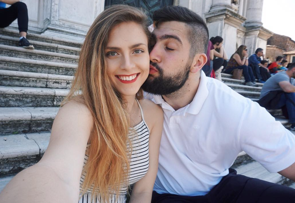 ... znana slovenska lepotica blogerka Adrijana Brečko, ki je leta 2014 celo krasila naslovnico revije ...