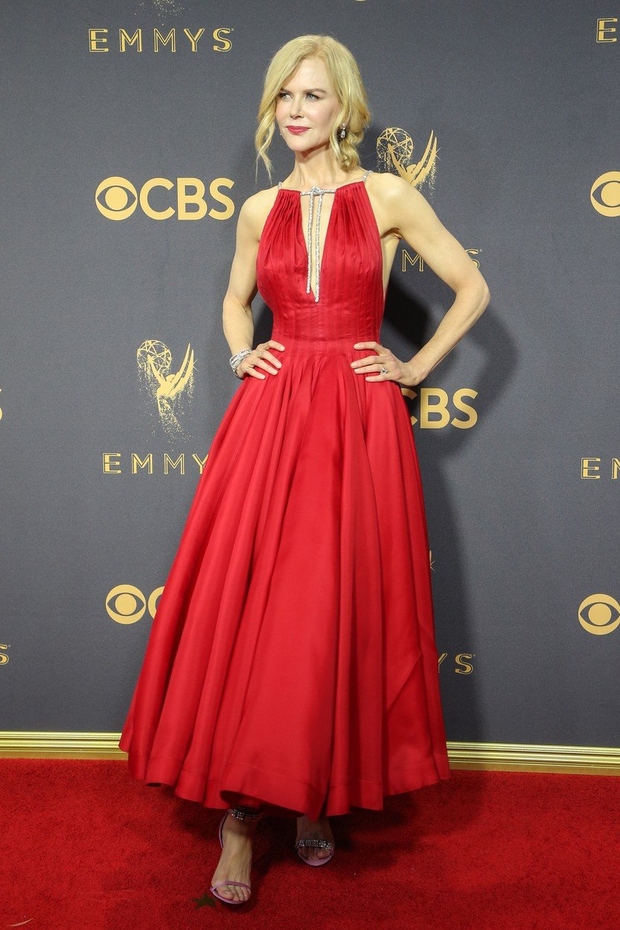 Nicole Kidman se je za en večer prelevila v boginjo v rdečem. Naravnost navdušila nas je s svojo elegantno opravo!