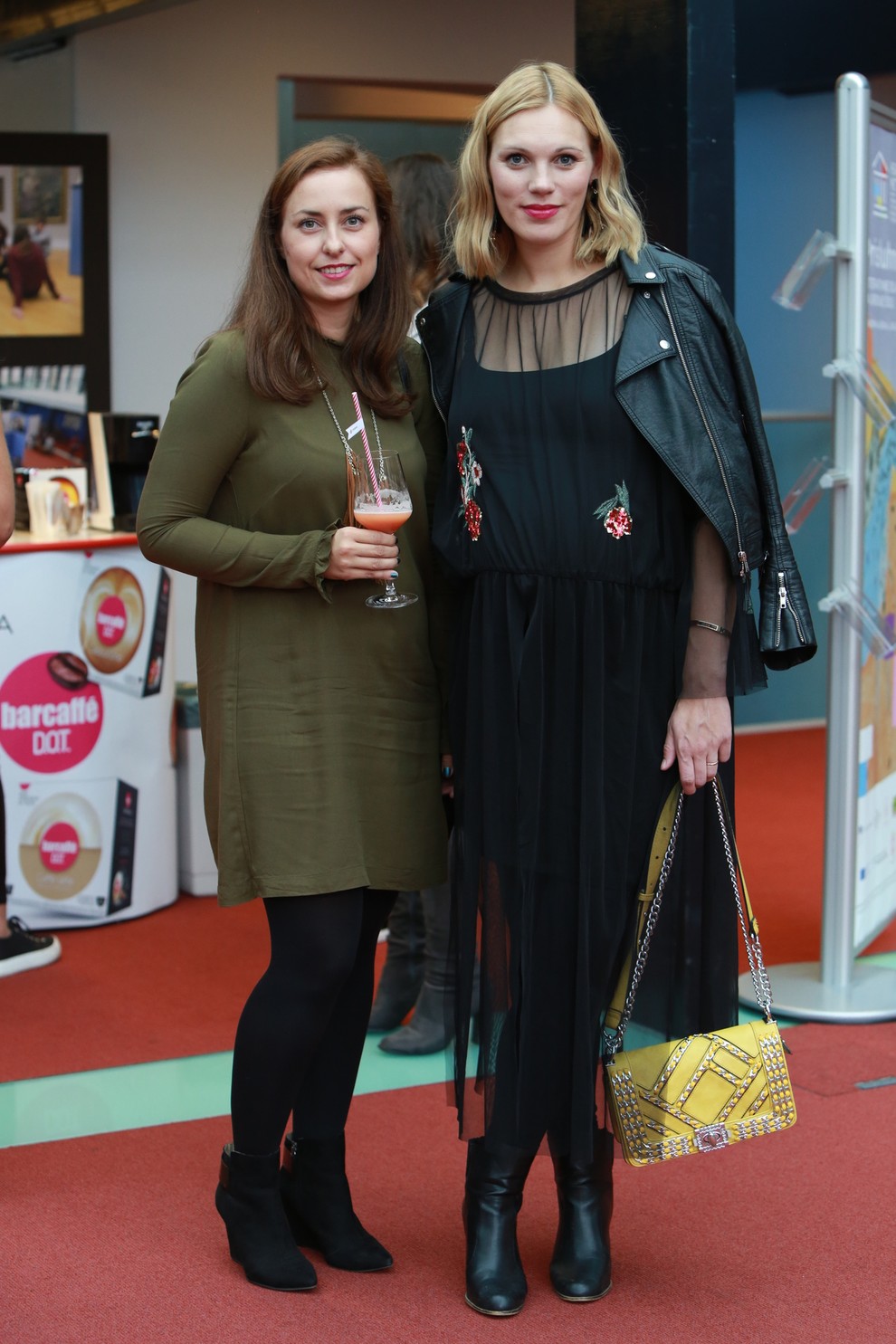 Katja Štravs in Manca Čampa Pavlin, Cosmopolitan.