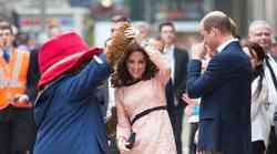 VIDEO: Moraš videti, kako nosečka Kate Middleton pleše na železniški postaji!