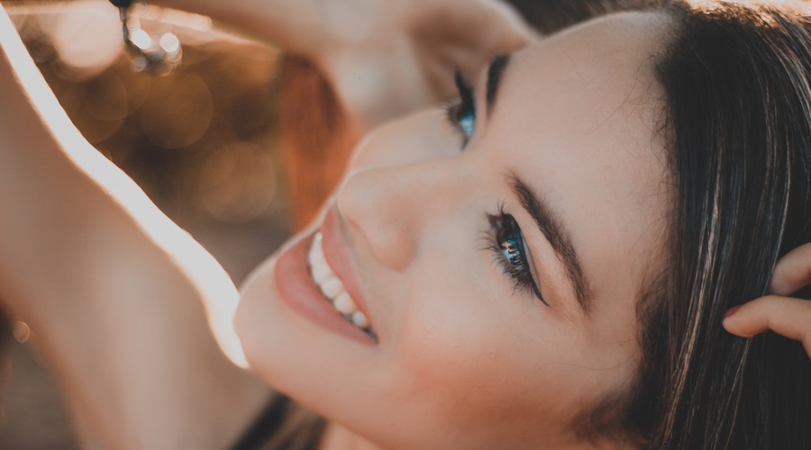 Da boš v jesenskih dneh kar pokala od energije, stori TO! (foto: Unsplash.com/Marcelo Matarazzo)