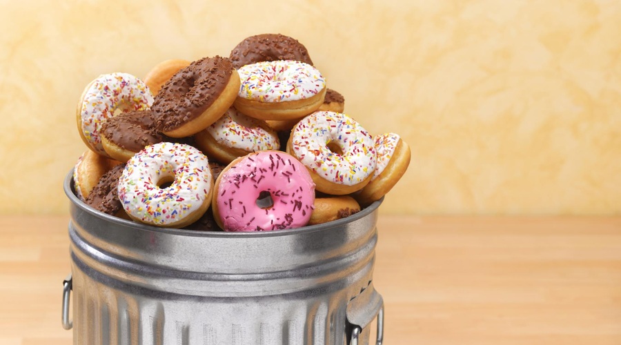Doughnuts in bin (foto: Peter Dazeley Getty Images)