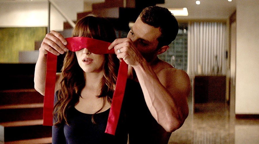 Horoskop: Ekstravagantno darilo, ki bi ti ga podaril Christian Grey (glede na tvoje znamenje) (foto: Profimedia)