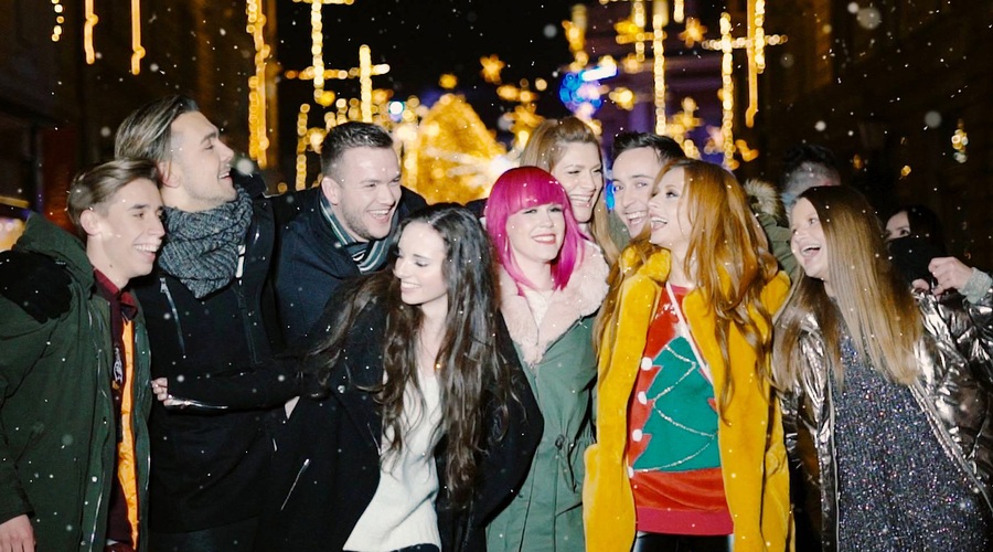 VIDEO: Slovenski glasbeniki posneli fantastično priredbo skladbe White Christmas (foto: BQL Facebook)