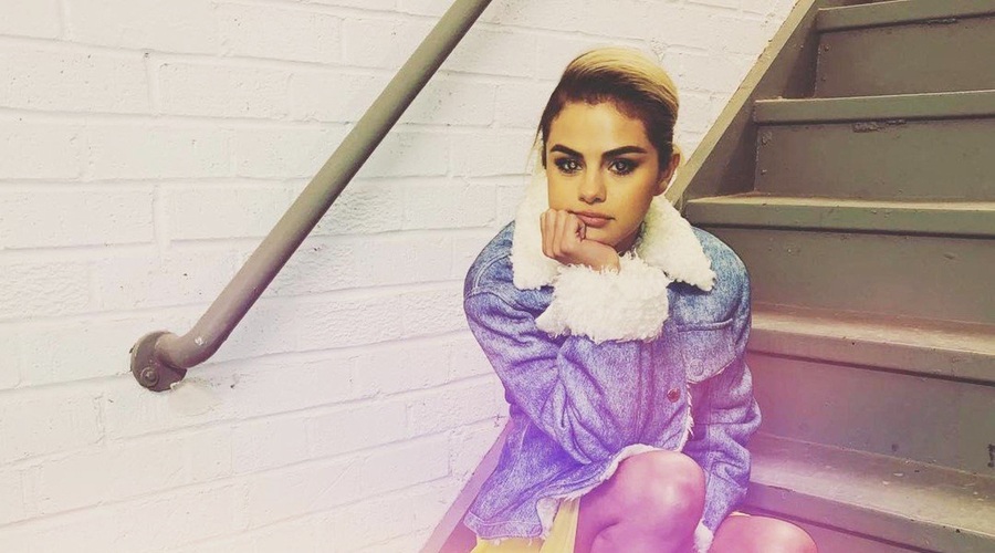 TO jakno Selene Gomez, ki stane 100 $, lahko kupiš za manj kot 40 evrov in mi vemo kje! (foto: Profimedia)