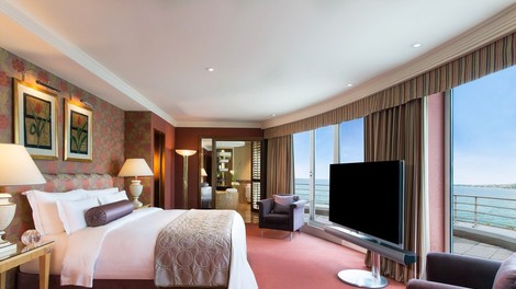 FOTO: Te zanima, kako je videti celotna notranjost najdražje hotelske sobe na svetu?