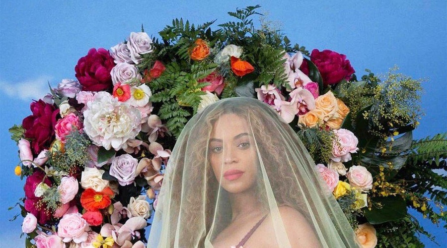 Pozabi Beyonce, zdaj je nosečnost spektakularno razkrila še ena superzvezdnica! (foto: Profimedia)