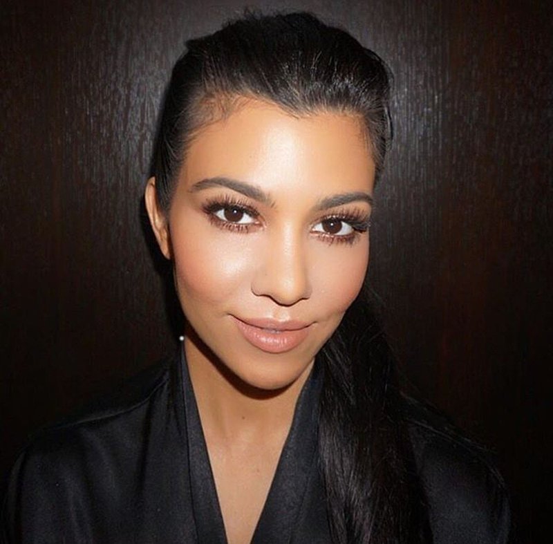 Razkrivamo skrivnost popolnih ustnic Kourtney Kardashian (foto: Profimedia)