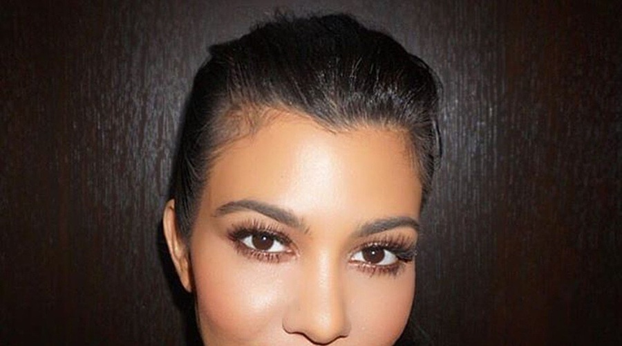 Razkrivamo skrivnost popolnih ustnic Kourtney Kardashian (foto: Profimedia)
