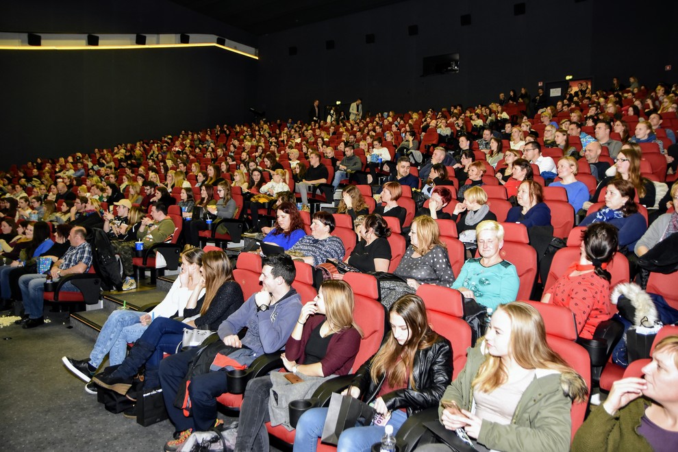 V Koloseju premiera težko pričakovanega filma 50 odtenkov svobode