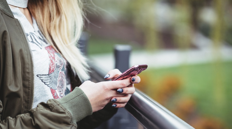 Telefoniranje ni več glavna funkcija pametnega telefona, pravi najnovejša raziskava! (foto: Unsplash.com/Freestocks.org)