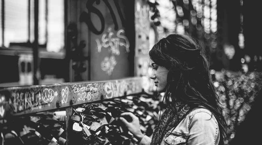 Horoskop: Česa se glede na svoje astrološko znamenje najbolj bojiš? (foto: Unsplash.com/Christian Gertenbach)