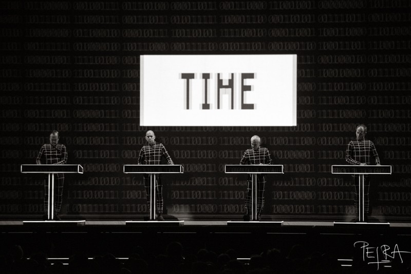 Kraftwerk: Osupljivo 3-D koncertno izkušnjo smo doživeli v živo (FOTO)