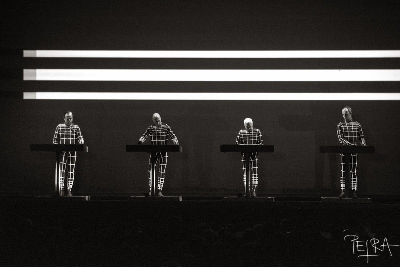 Kraftwerk: Osupljivo 3-D koncertno izkušnjo smo doživeli v živo (FOTO)