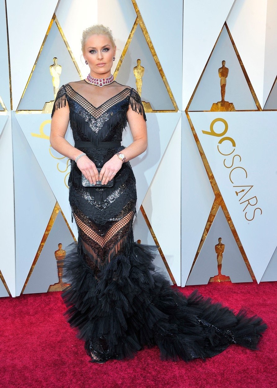 Oskrajev se je letos udeležila tudi smučarka Lindsey Vonn, ki je nekoliko spominjala na Lady Gaga. Nosila je obleko znamke …
