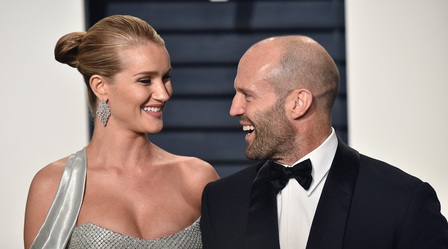 FOTO: Rosie Huntington-Whiteley je navdušila z golo fotografijo! (foto: Profimedia)