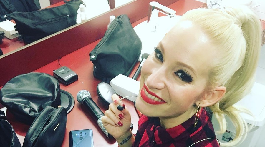 VIDEO: Pevka Alya na 1. pomladni dan predstavlja novo pesem Dobro jutro življenje – Poslušaj jo! (foto: Instagram.com/@alyamusic)