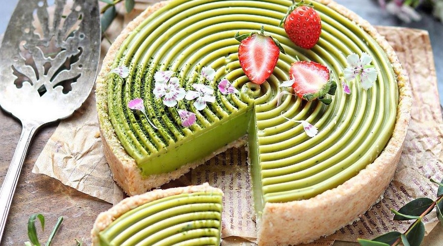Vikend recept: Matcha panna cotta torta (veganska, brez glutena in predelanih sladkorjev) (foto: Instagram/Mei Yee)