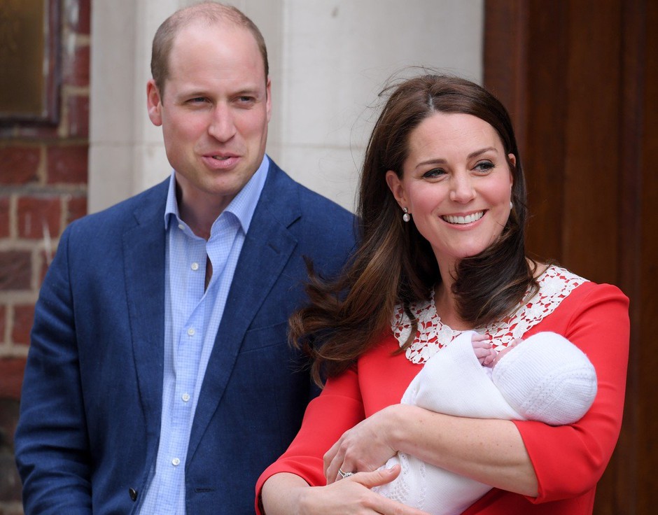 Kate in William z malim princem že doma (foto: Profimedia)