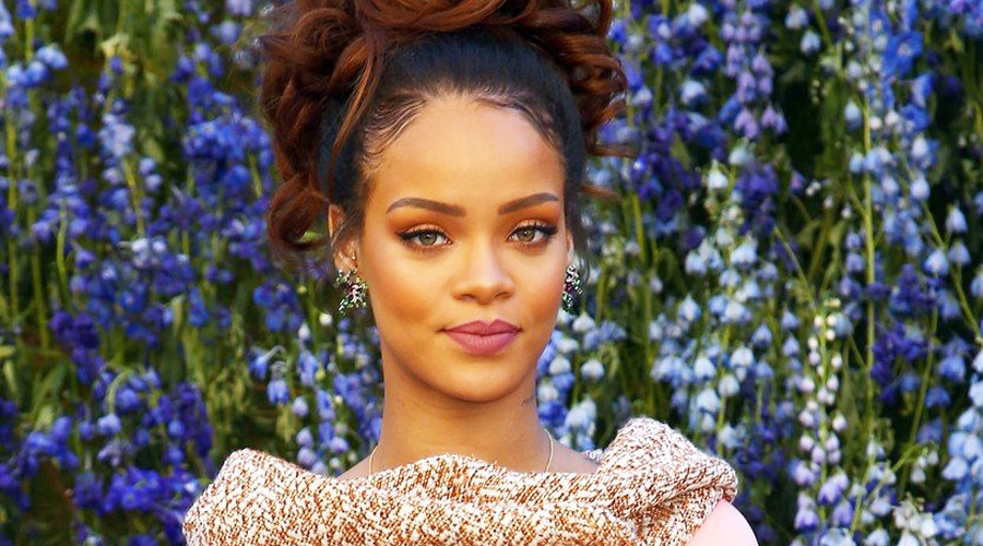 Rihanna se je zaradi kočljive zadeve znašla pred sodiščem! (foto: Profimedia)