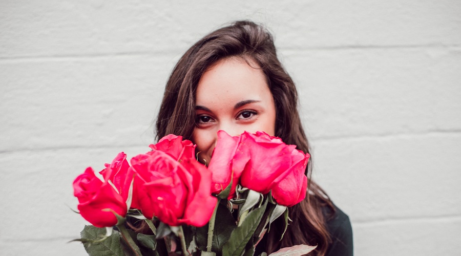 Portorož vabi na Festival vrtnic in rosé vin (že konec tega tedna) (foto: Unsplash.com/Katy Belcher)