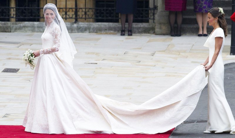 Zakaj je Pippa Middleton na poroki Williama in Kate nosila belo obleko? (foto: Profimedia)