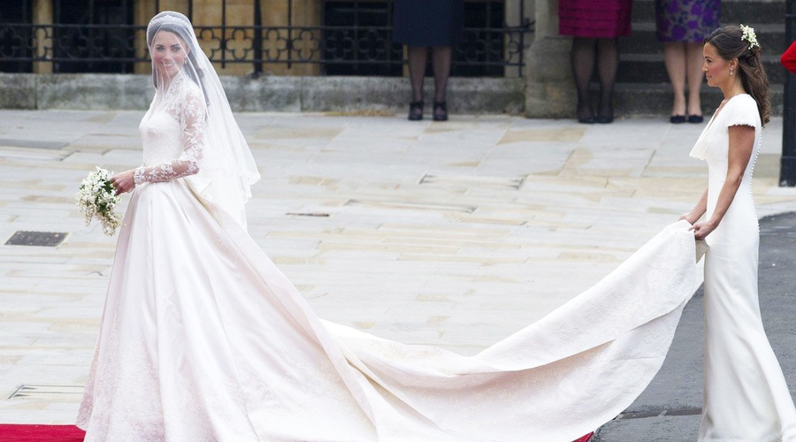 Zakaj je Pippa Middleton na poroki Williama in Kate nosila belo obleko? (foto: Profimedia)