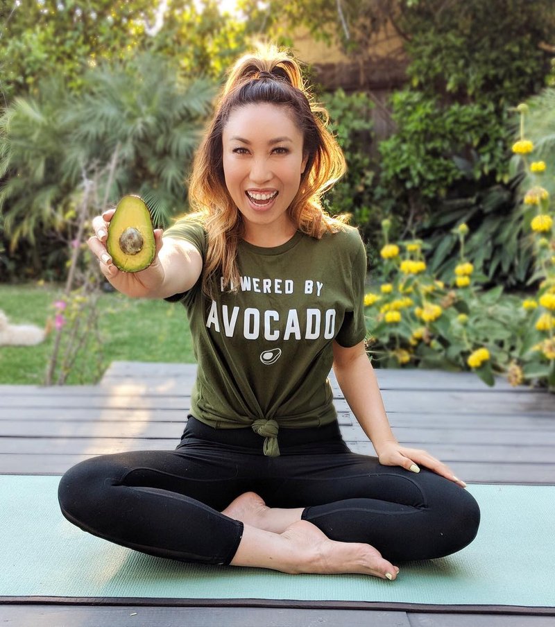 Popularna fitnes YouTuberka razkriva, kaj se zgodi, če vsak dan narediš 100 počepov (foto: Instagram.com/@blogilates)