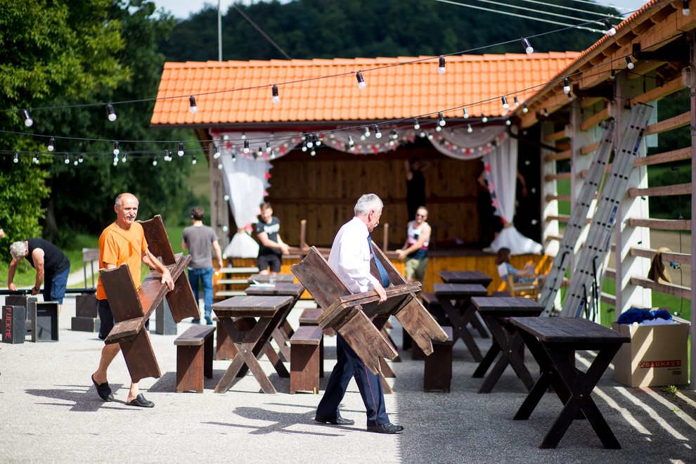 Kot velja v življenju, da so spremembe edina stalnica, je tako tudi za tretjo sezono Reke ljubezni. Udarno bo ...