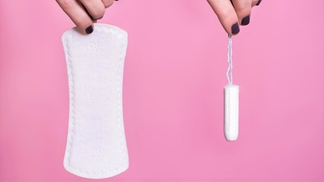 7 zgodovinskih mitov o menstruaciji, ki so jih sprožili moški