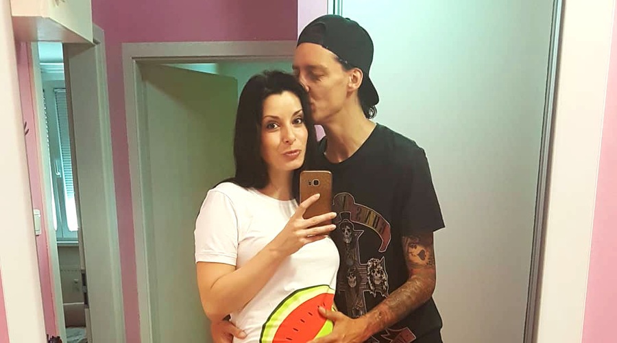 Jana Morelj rodila punčko! (foto: Instagram.com/@janchika)