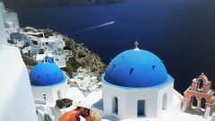 
                                                         ... tudi takšne, bolj romantične (razlog št. 3). 

Otok je že sam po sebi s svojimi neštetimi ulicami in restavracijami s čudovitim pogledom zelo romantičen, zato s seboj ne pozabi vzeti tudi svoje druge polovice. :)
