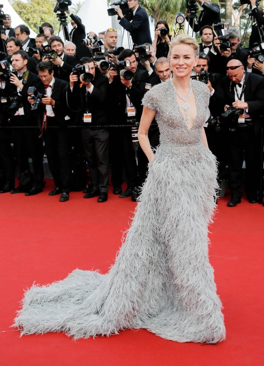 Še ena igralka, ki bo prav tako dopolnila 50. let, je Naomi Watts. Se še spomniš njene kultne vloge v …