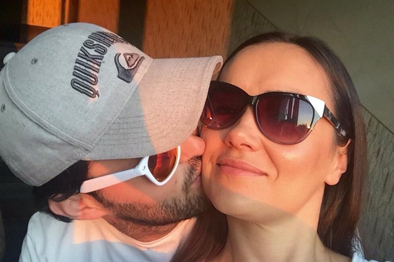 Zaljubljena Alenka Košir je na svojem Instagramu objavila zelo intimno fotografijo s svojo ljubeznijo (foto: Instagram.com/@vformizalenkokosir)