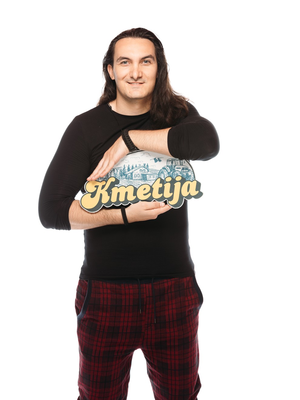 SANDI SINANOVIĆ 30 let Celje Sandija se spomnimo iz resničnostnega šova Survivor. Želi si postati igralec, v svoji karieri pa …