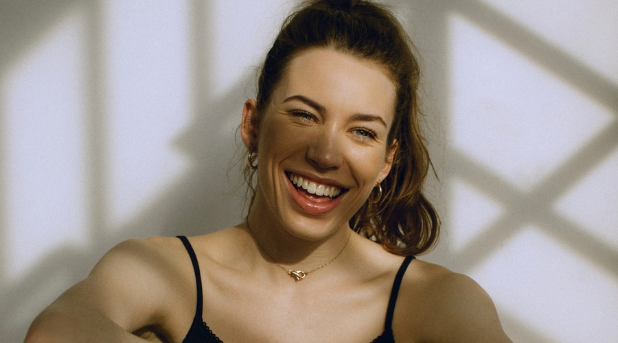 Sarah Close: zakaj z glasbeno kariero začeti na YouTubu (foto: Osebni arhiv)