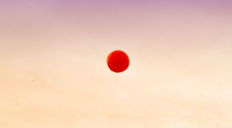 Temu sadju bi se morala v času menstruacije izogibati! (foto: Unsplash/Denisse Leon)