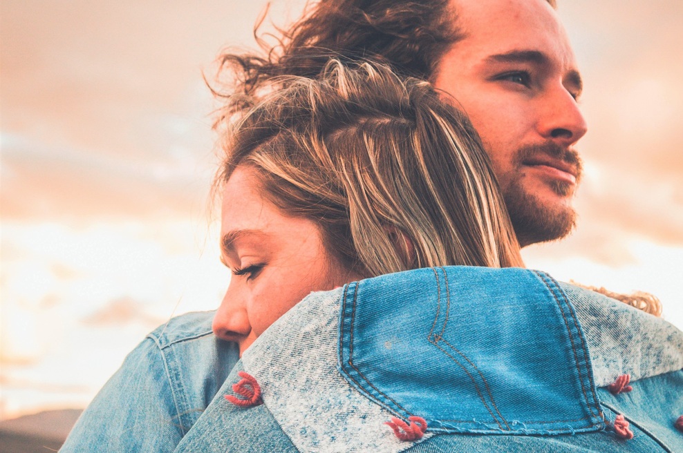 Moški, ki počne te tri stvari, se ne bo nikoli zaljubil (foto: Unsplash.com/@NeONBRAND)