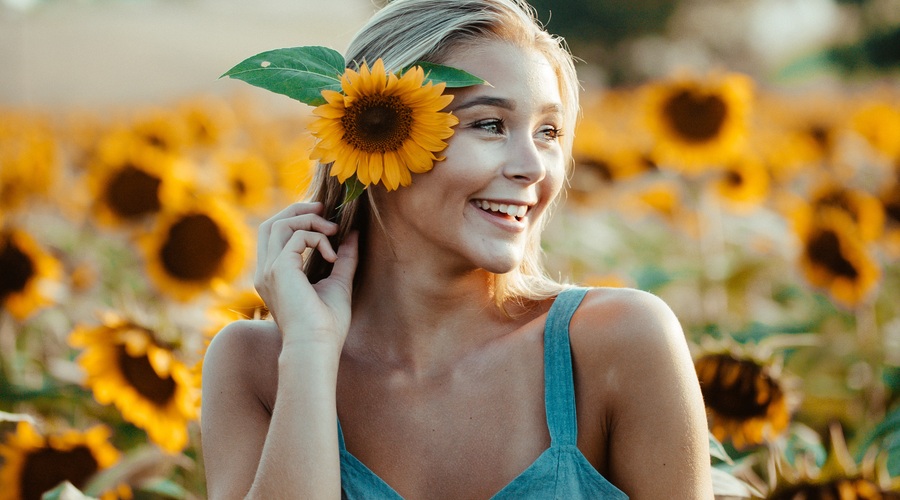 To je modni kos, ki ti je to jesen pisan na kožo! (glede na tvoje nebesno znamenje) (foto: Unsplash.com/Blake Cheek)
