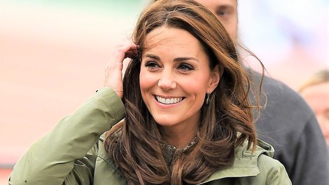 Našli smo dostopno različico TOP jesenske oprave Kate Middleton (+ kje jo lahko kupiš!)