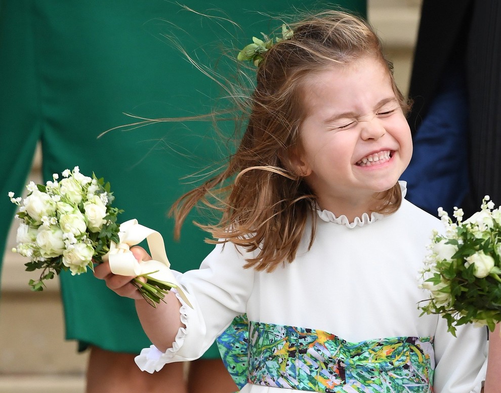 ... princesa Charlotte, saj je s svojo prikupnostjo v renutku osvojila množice. Še lepša, pa je v svoji obleki bila …