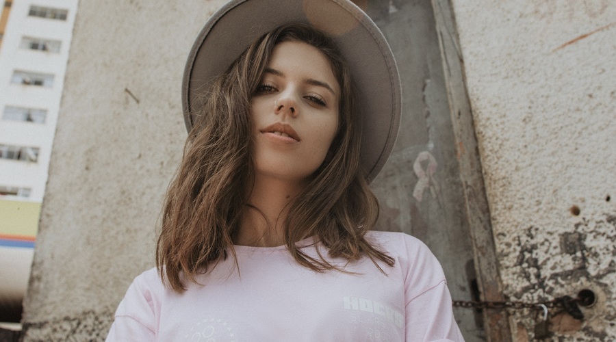Majice so vroča stvar tudi pozimi (foto: Unsplash.com/João Silas)